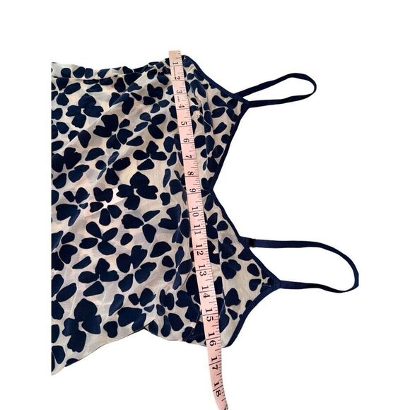 Victoria’s Secret Velvet Flowers on Nude Mesh Chemise Night Slip Gown - Picture 12 of 13